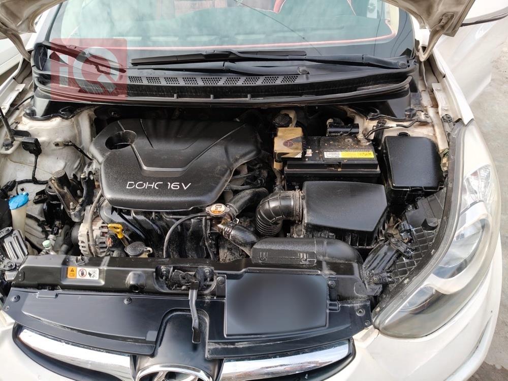 هیۆندای ئەلەنترا